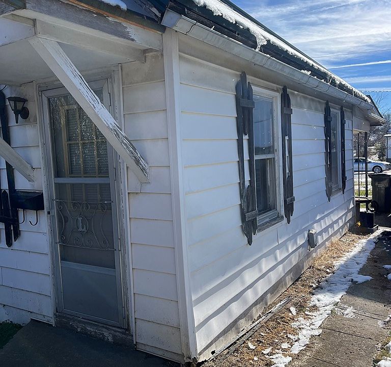 2nd image of 616 E Cottonwood St