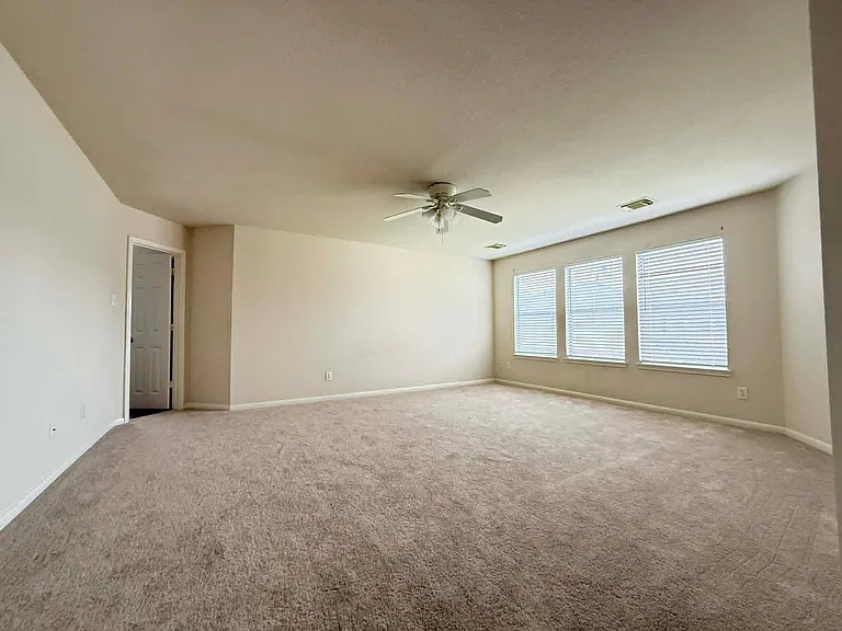4710 Meadowthorn Ct — Photo 7