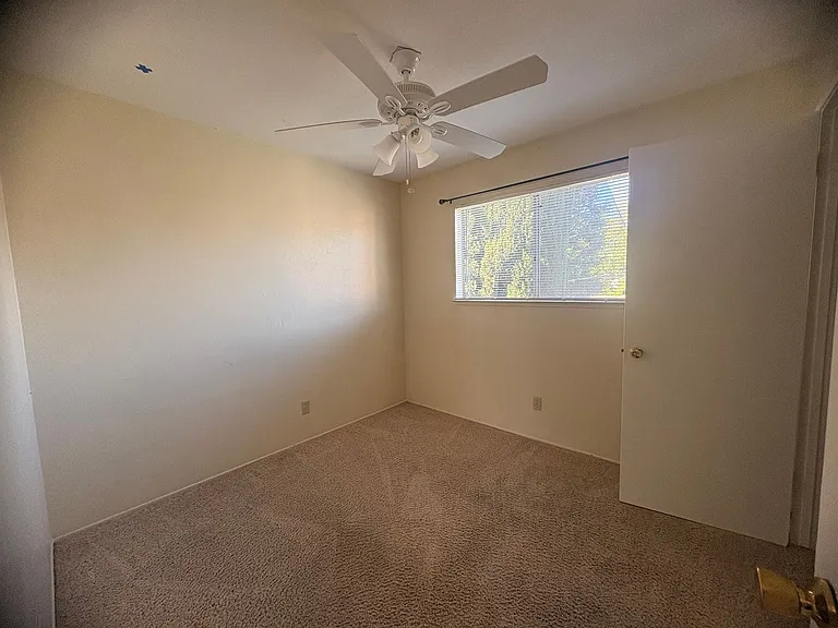 536 Forbes Ave — Photo 16
