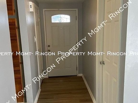 2nd image of 826 Thayer Ln
