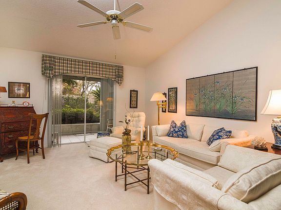 2nd image of 838 Poinsetta Dr #0