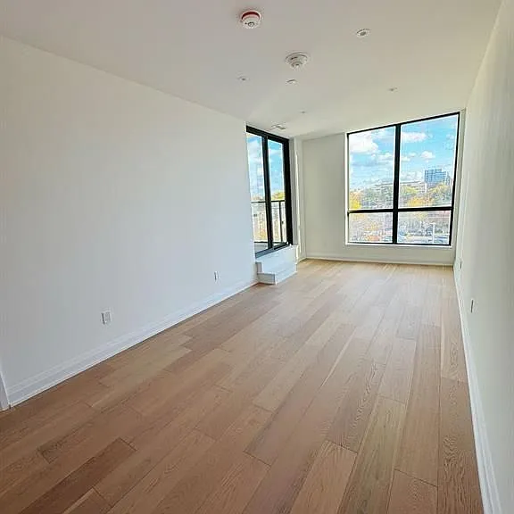505 Glencairn Ave #221 — Photo 9