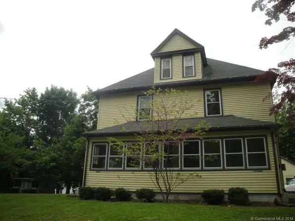 12 Glenwood St, Manchester, CT 06040