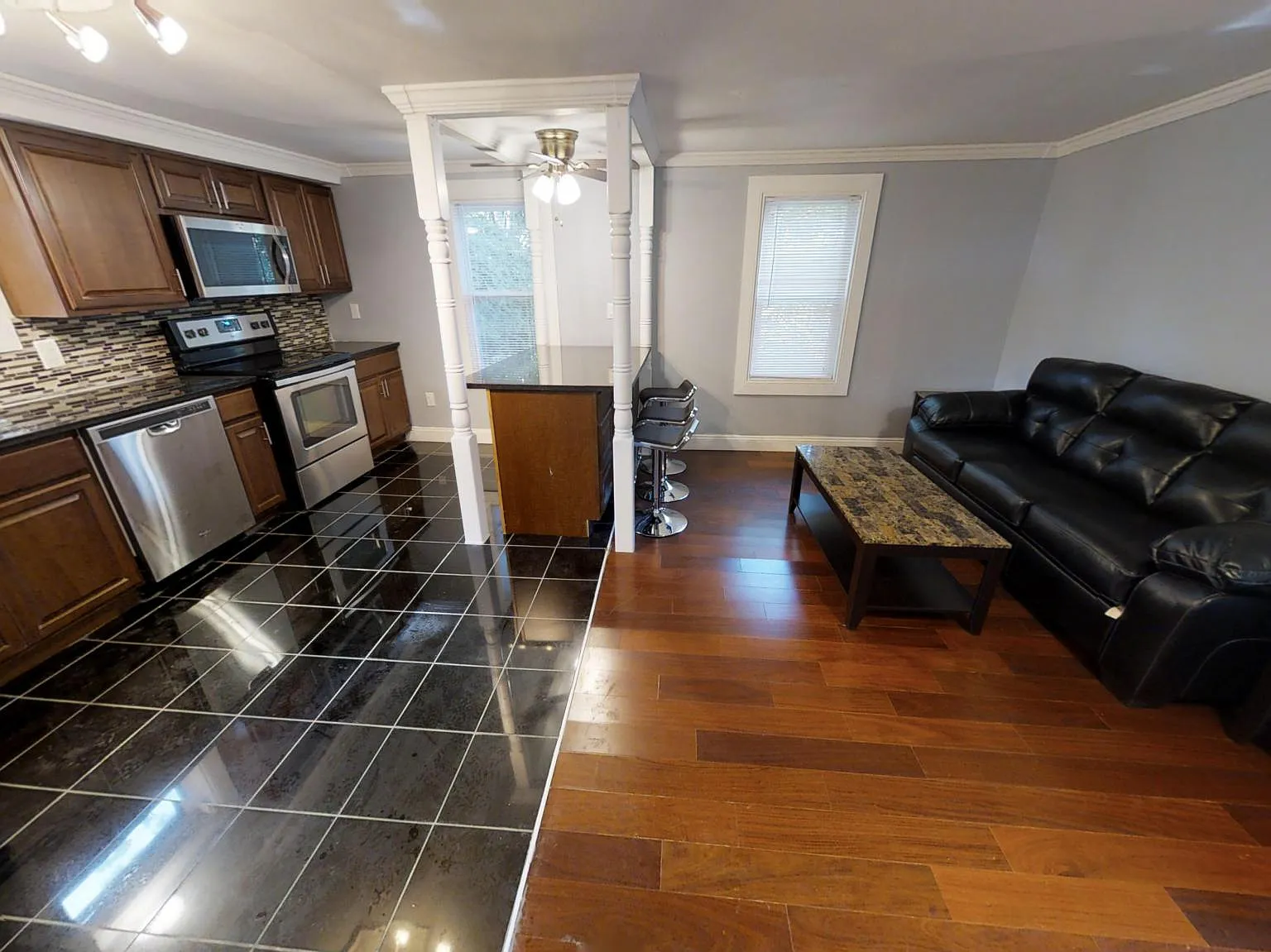 3 bed, $2,325 — Photo 3