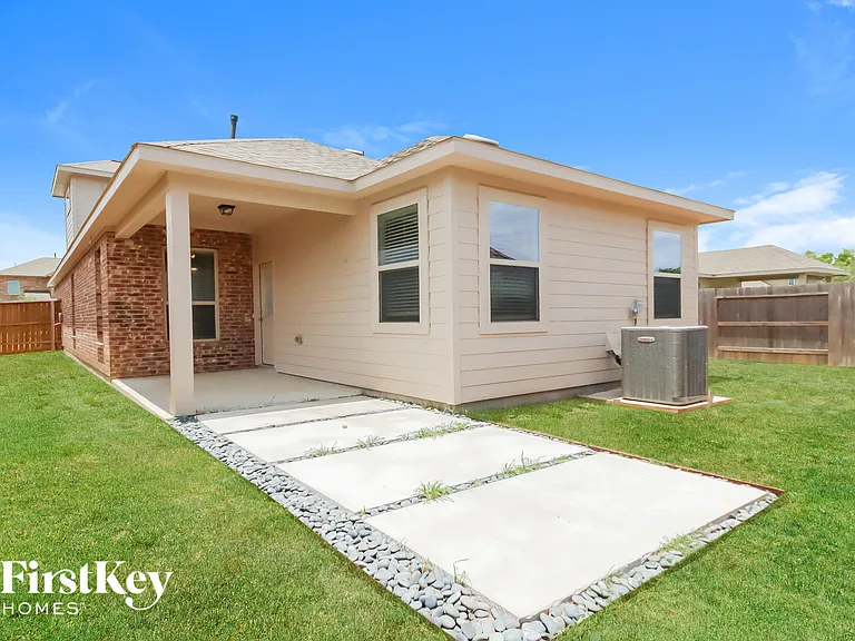 9207 Penfield Dr — Photo 14