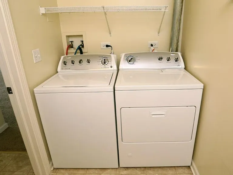 Full Size Washer/Dryer In Unit