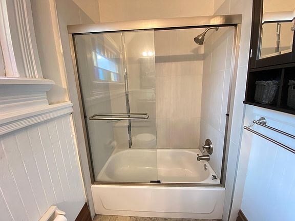 2nd image of 78 Smith Pl #3