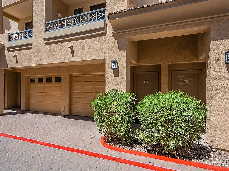 Palazzo Townhomes — Photo 14