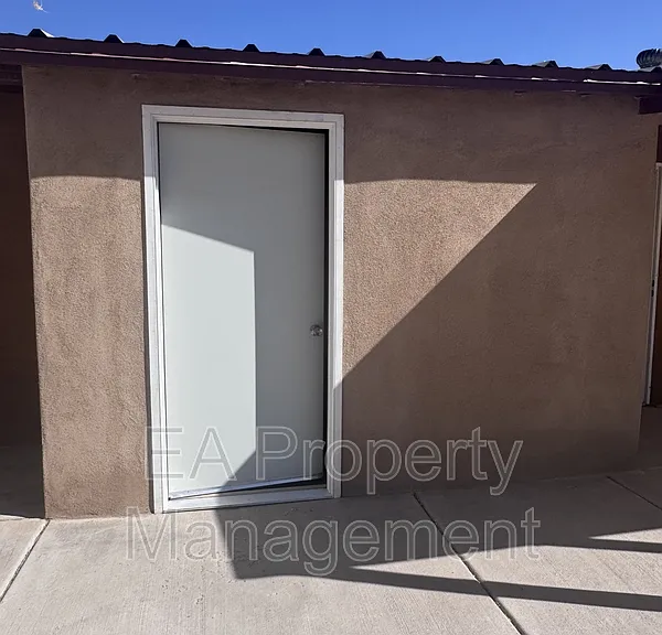 1702 Halo Cir SE — Photo 27