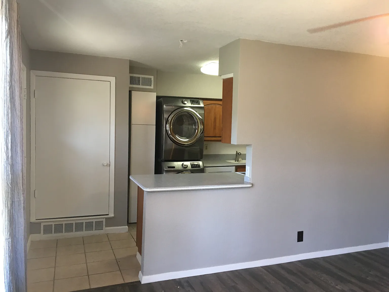 3 bed, 1240 sqft, $2,295 — Photo 3