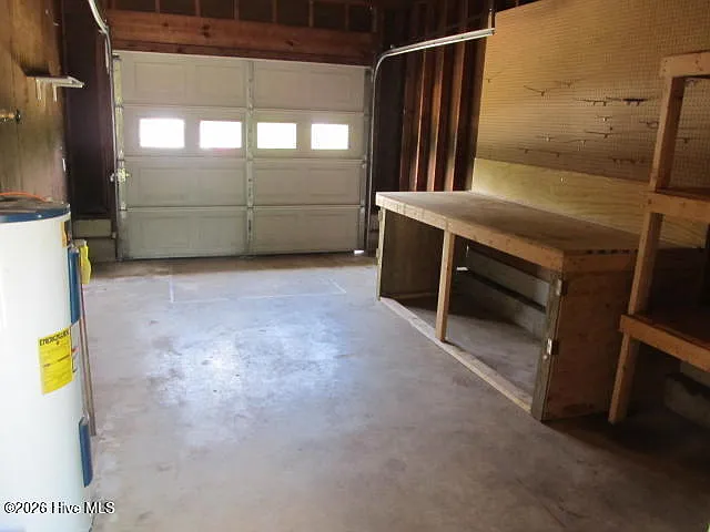 306 Greenview Dr — Photo 15