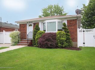 170 Lyndale Ave, Staten Island, NY 10312