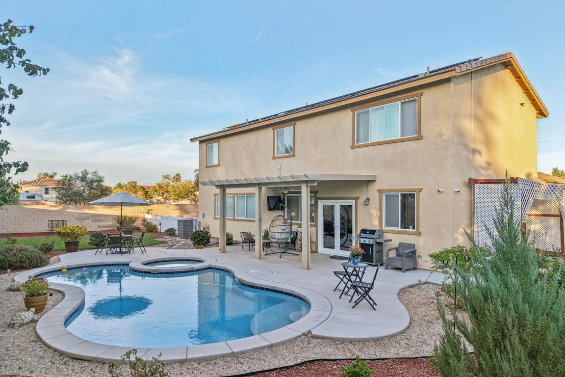 next background image