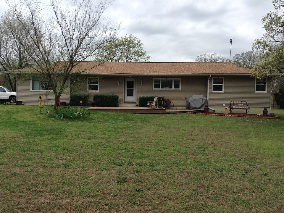 1st image of 25572 Oakdale Dr