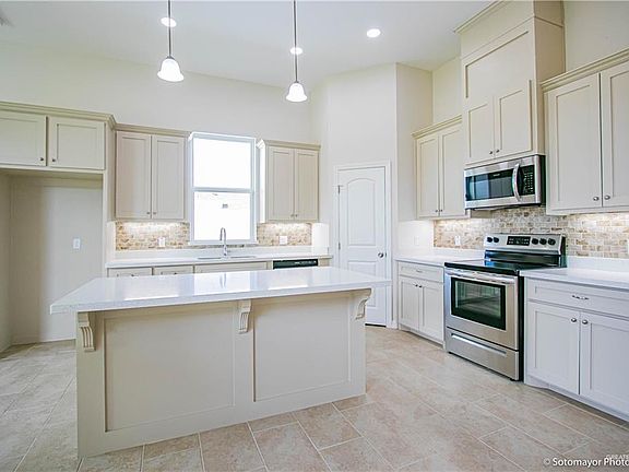 3rd image of 4025 Rodman Ln S