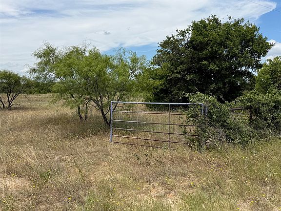 3rd image of 1450 County Road 240