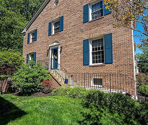 4th image of 3172 Cantrell Ln