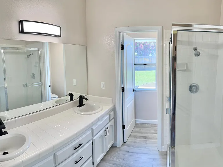 1654 Rebecca Dr — Photo 14