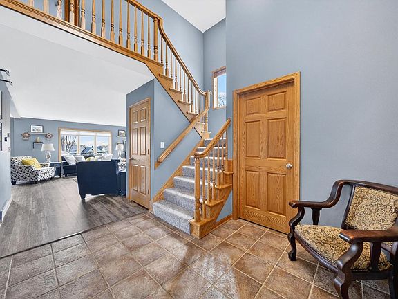 4th image of 1831 Mapletree ROAD