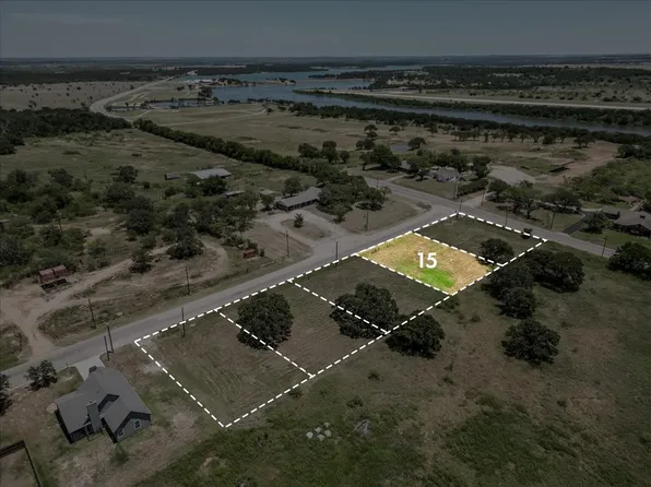 15 Oakwood Ave, Jacksboro, TX 76458