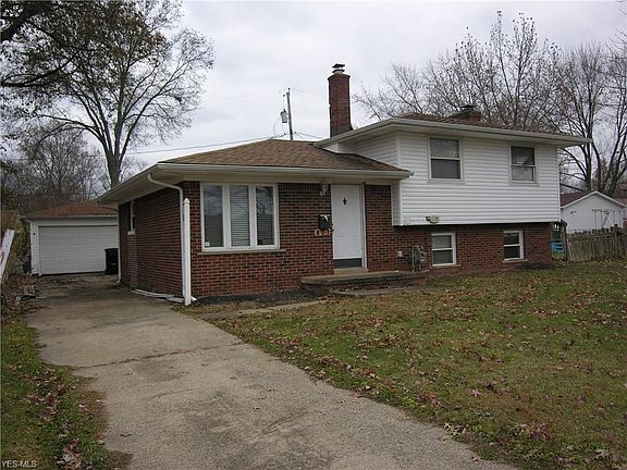 2nd image of 871 Jamestown Ave