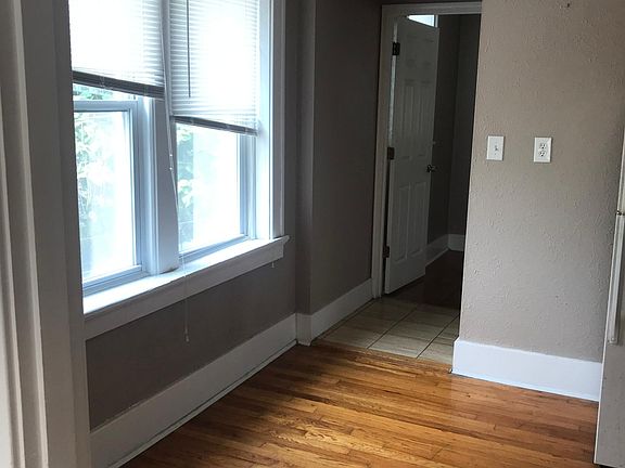 4th image of 3137 Louisiana Ave
