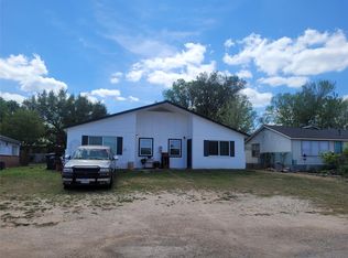 205 2nd Ave #1 & 2, Smithville, TX 78957