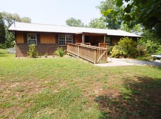 165 Alfred McCammon Rd, Maryville, TN 37804