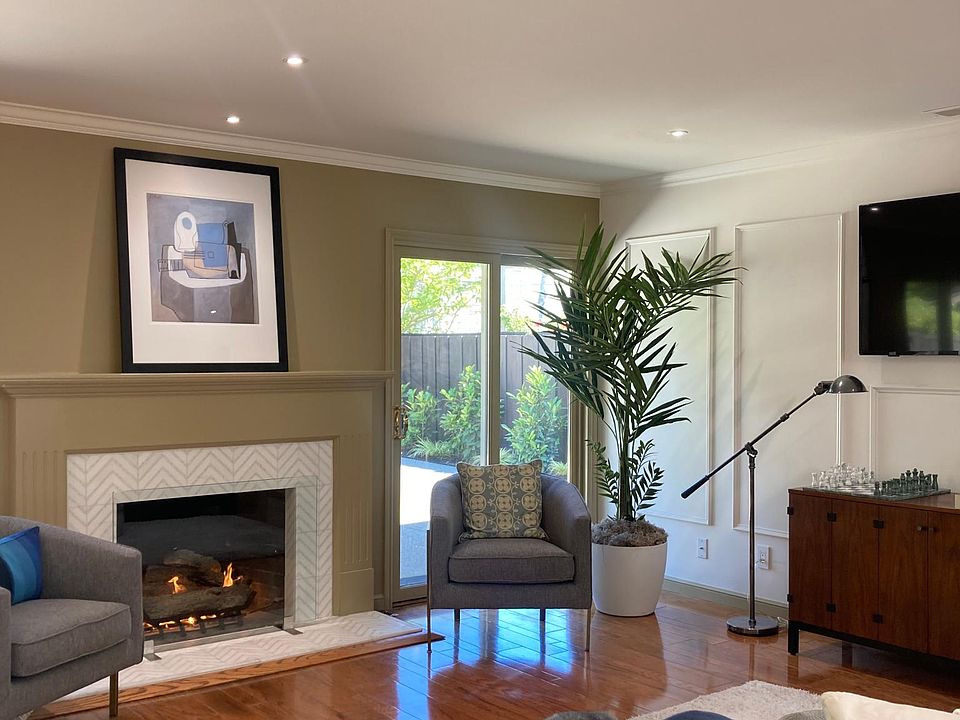 1st image of 2457 Sharon Oaks Dr