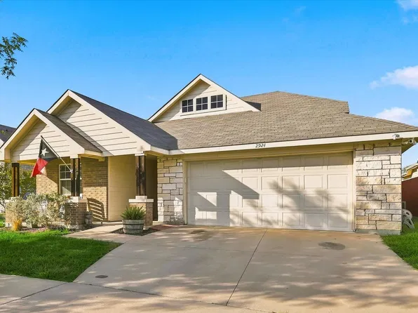2924 Englefield Grn, Denton, TX 76207