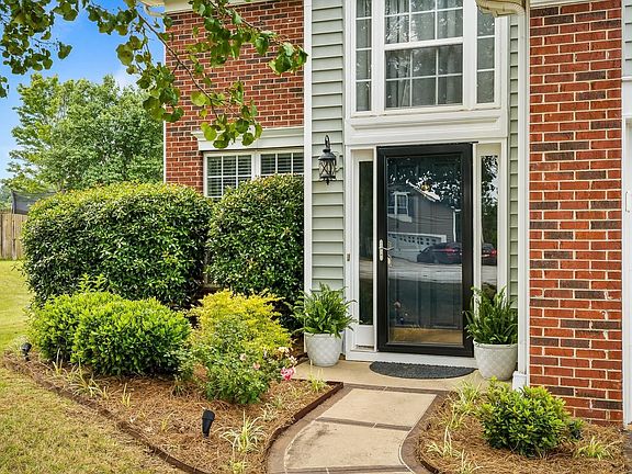 4th image of 112 Red Holly Ridge Ct