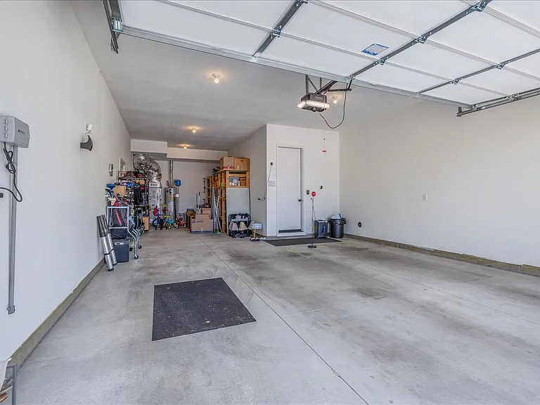 5562 S Zaivcla Ave — Photo 35