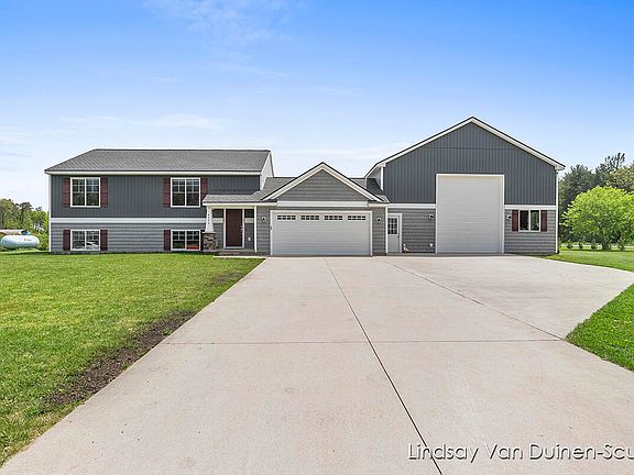 4th image of 2532 Foxglove Dr