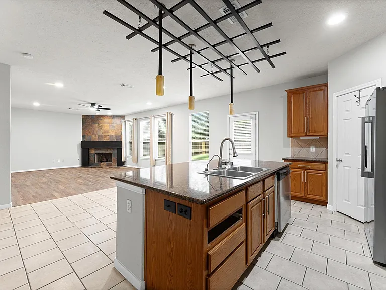 135 S Spinning Wheel Cir — Photo 36