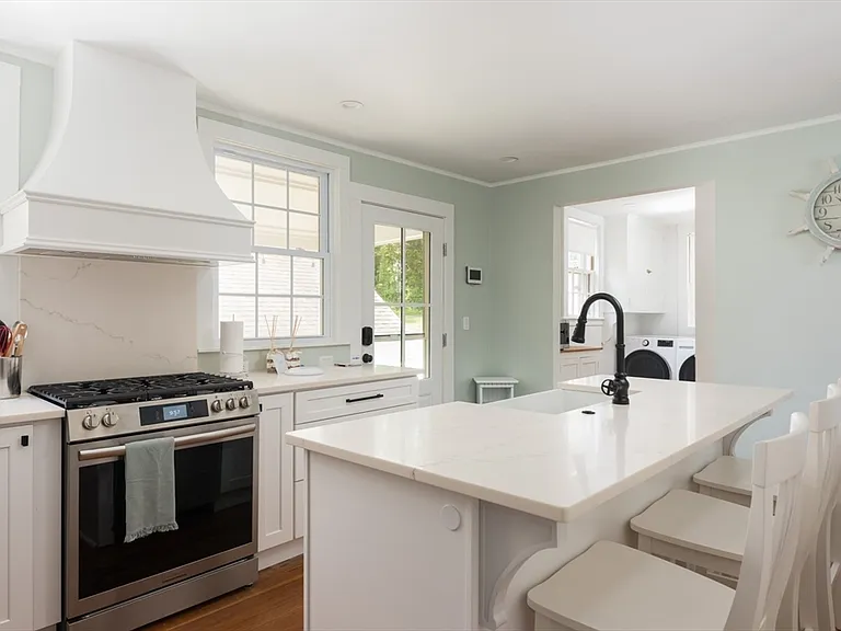 16 Jefferson Shores Rd — Photo 18