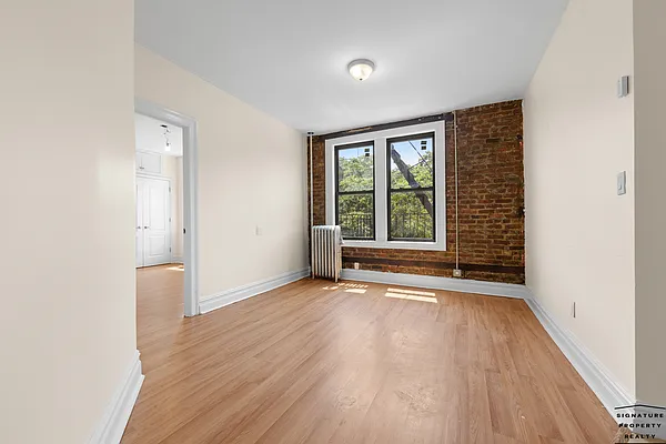 Rented by Signature Property Realty | media 15