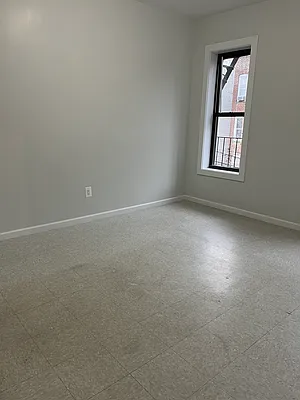 Rented by Sprint Realty | media 1