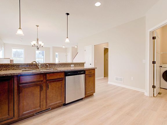 5th image of 11443 Beechwood Ln