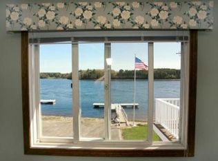 425 Main St, Amesbury, MA 01913
