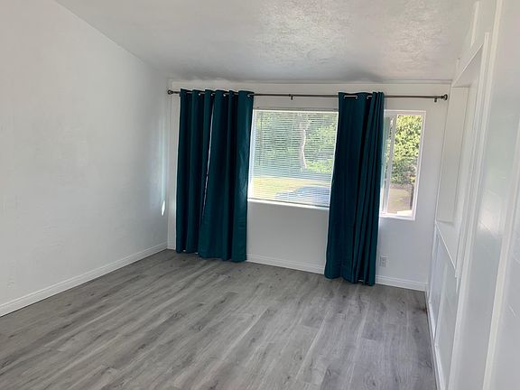 4th image of 4107 Del Mar Ave
