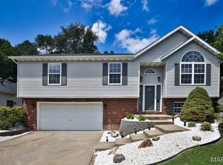 32 Windermere Dr, Glen Carbon, IL