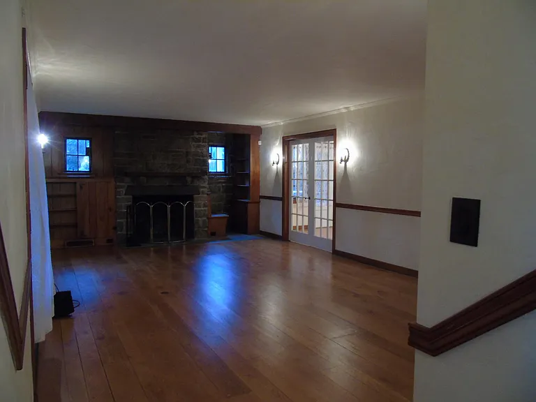 350 Stratton Rd — Photo 19