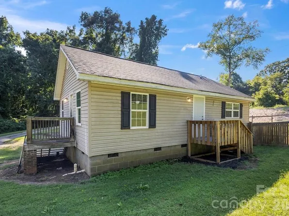 6287 Barclay Ln, Clover, SC 29710