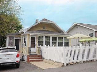 128 Arnold St, Revere, MA 02151