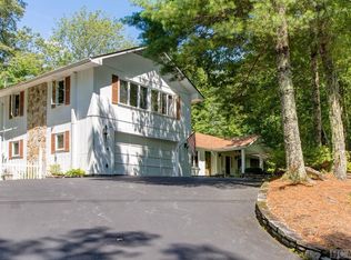 115 Hemlock Woods Dr, Highlands, NC 28741