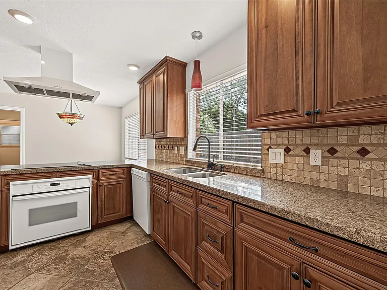 12411 Pinerock Ln — Photo 18