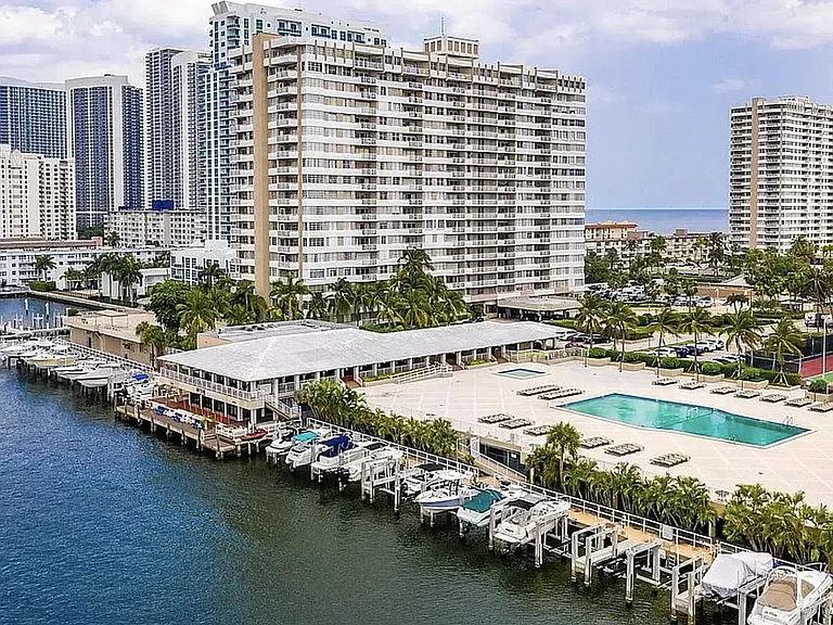1965 S Ocean Dr #11 — Photo 15