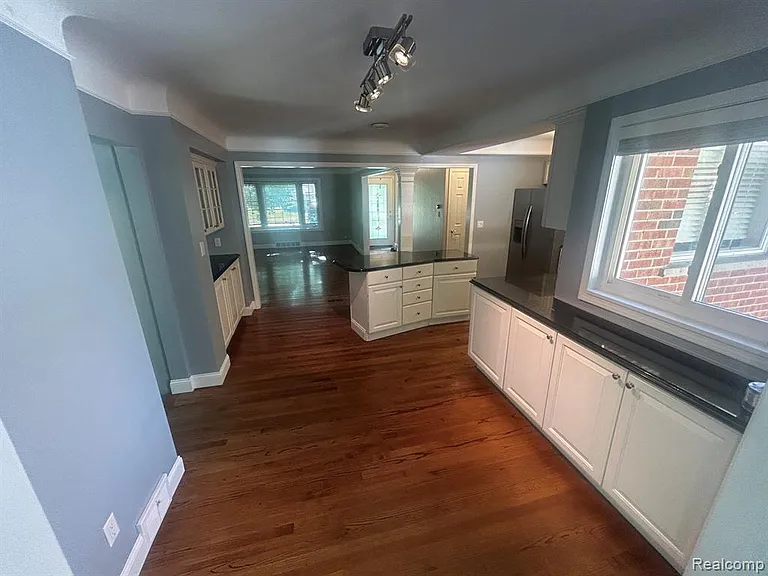 760 S Evergreen St — Photo 18
