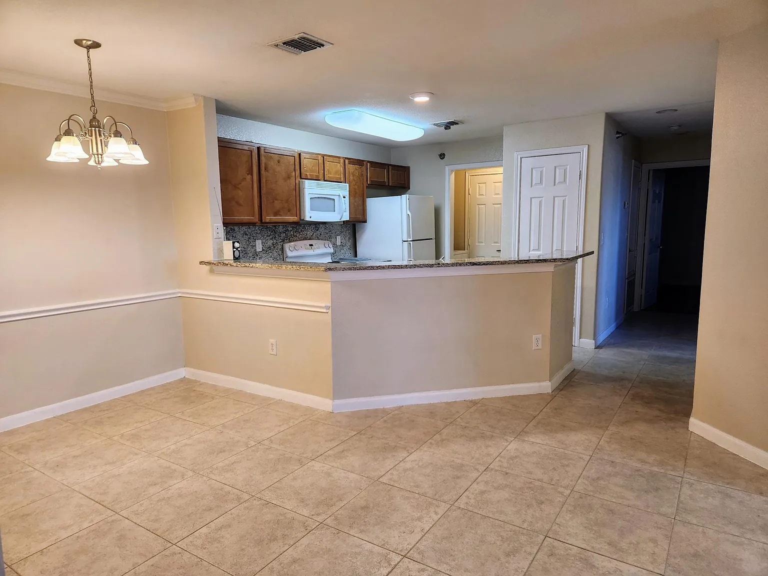 2 bed, 1160 sqft, $1,200 — Photo 4