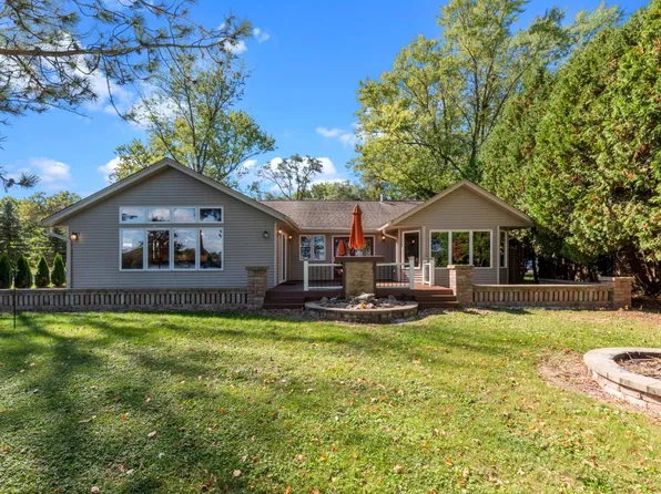 W378S5028 West Pretty Lake ROAD, Dousman, WI 53118